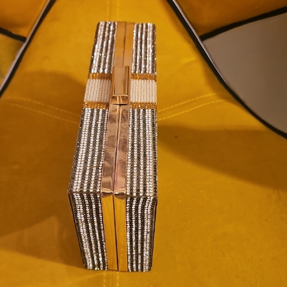 Crystal Money Clutch - Picture 3 of 5